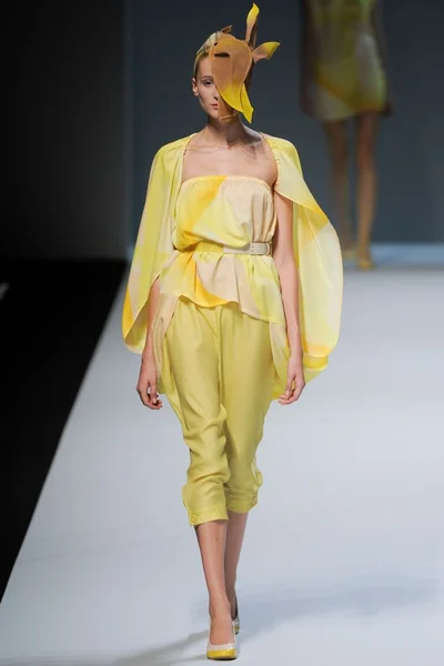 Look 35